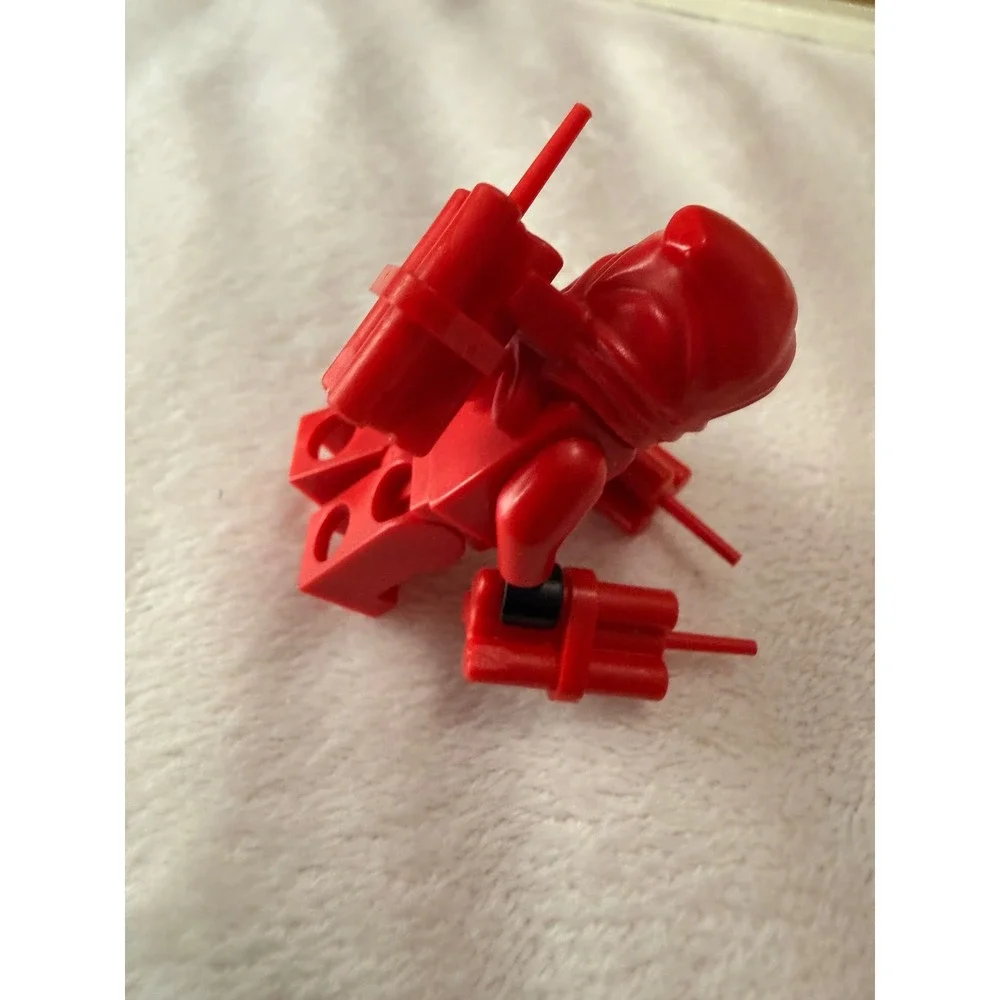 LEGO Ninjago Kai Red Ninja Minifigure with Dynamite Accessories
